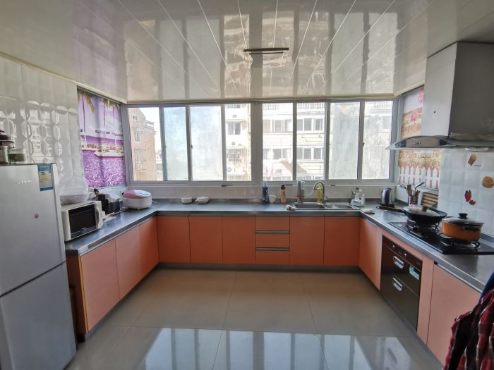 五一新村 3室2厅1卫 142m&sup2;