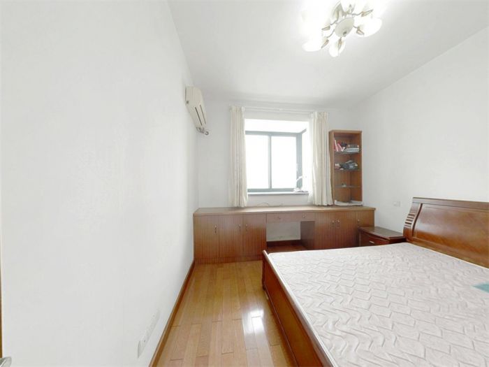 东方鑫乾大厦 2室2厅1卫 104.67m&sup2;