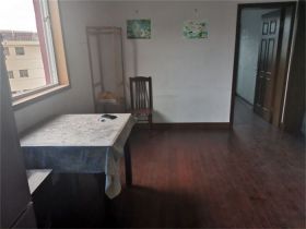 新桥新村 3室1厅1卫 70.4m²