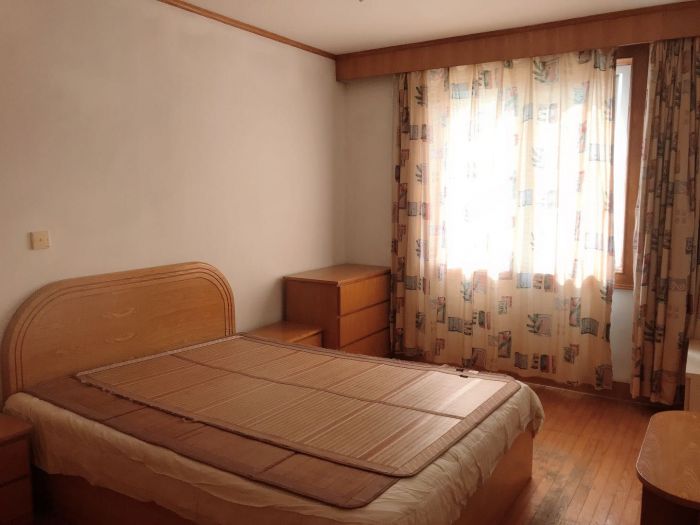 虹桥东村 3室2厅1卫 115m&sup2;