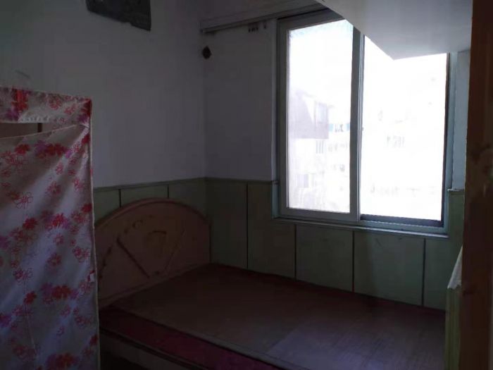 将军二园 3室1厅1卫 75m&sup2;