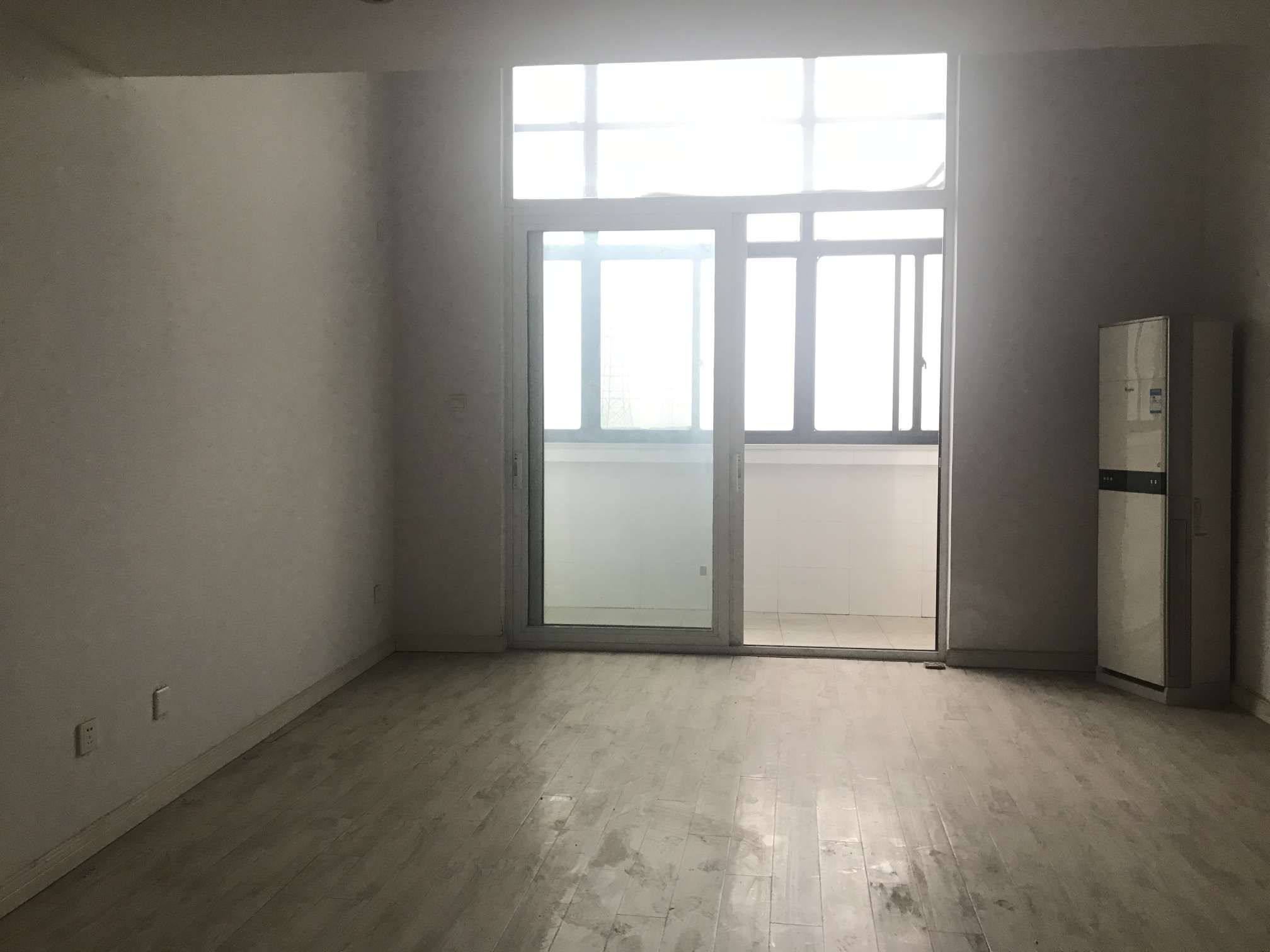 金海岸国际广场 3室2厅2卫 112.58m&sup2;