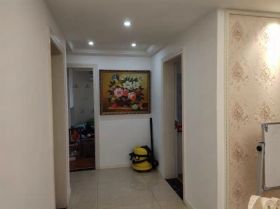 紫东花苑 4室2厅1卫 128m&sup2;