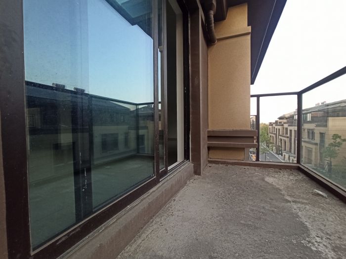 云樾河山 5室3厅3卫 180m&sup2;