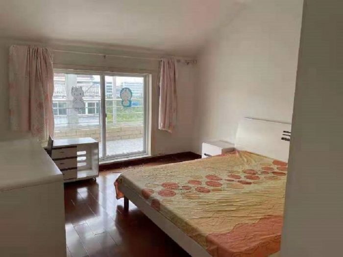 金辉花园 3室2厅2卫 158m&sup2;