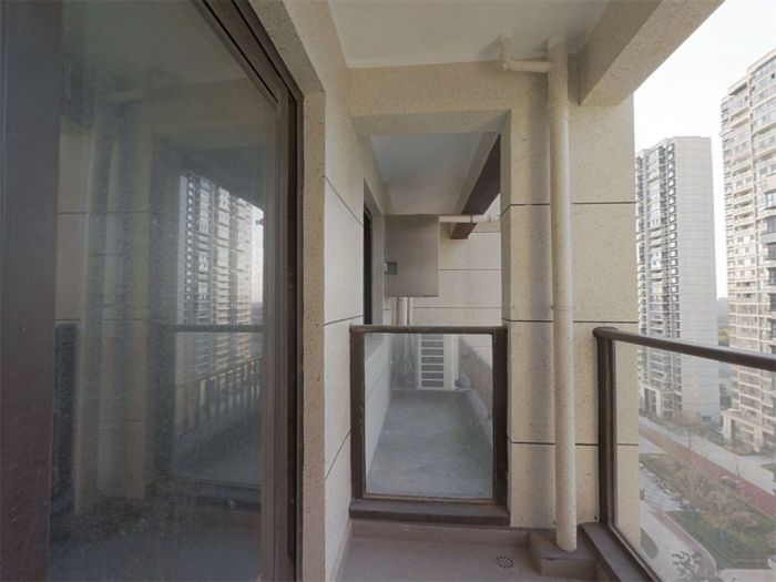 雍华府 4室2厅2卫 136.2m&sup2;