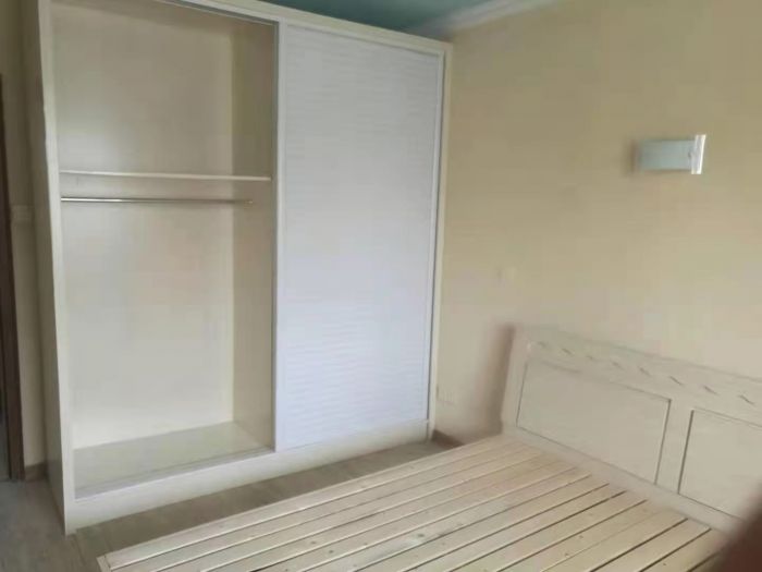 晨苑 5室2厅2卫 180m²
