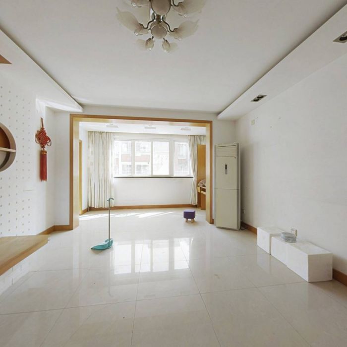 中南俪园 3室2厅2卫 137.24m&sup2;