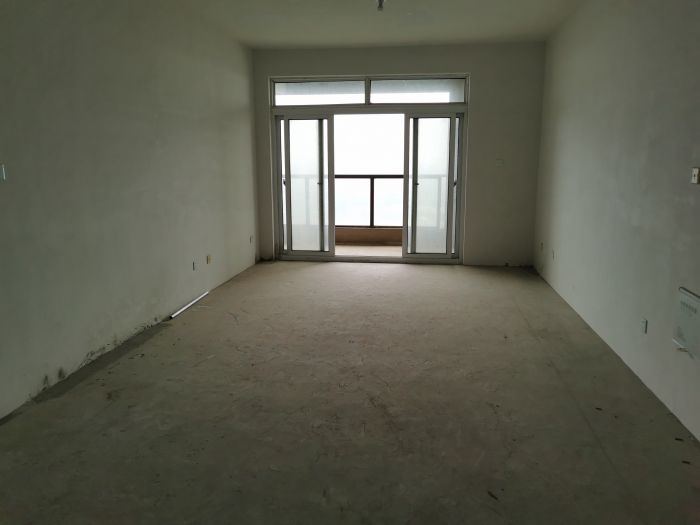 绿地新都会 3室2厅1卫 130m&sup2;