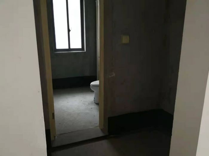 江景国际家园 3室2厅2卫 145m&sup2;