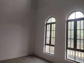 罗福宫 4室2厅3卫 273.00m&sup2;