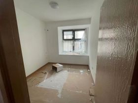 绿地新里城 3室2厅1卫 90.01m&sup2;