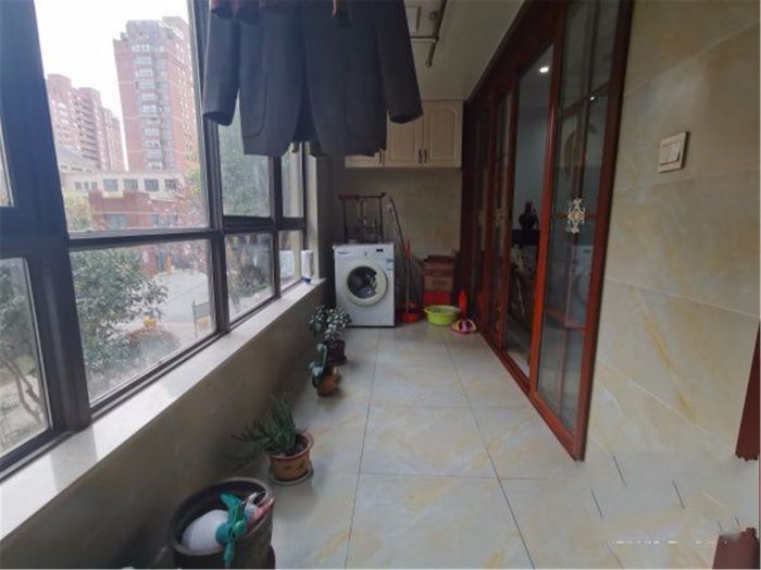万濠星城 3室2厅1卫 99m&sup2;