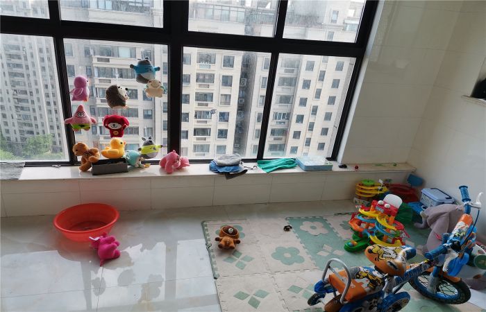 德诚翠湖湾 3室2厅2卫 134m&sup2;