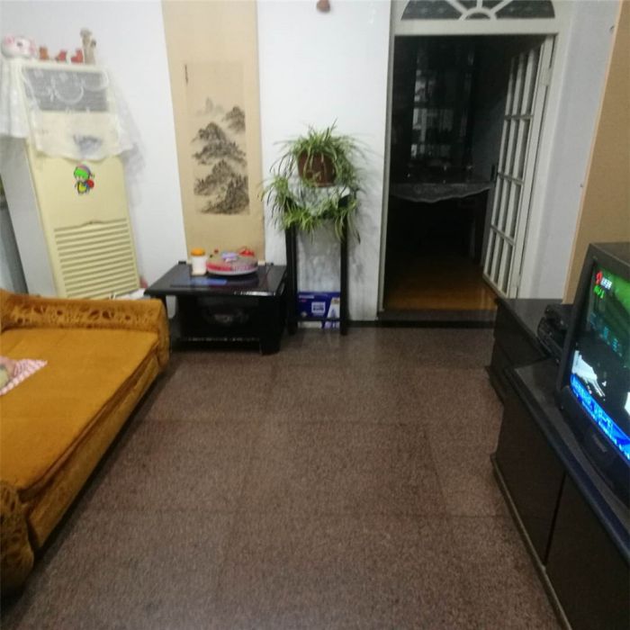 白家园 3室1厅1卫 82m&sup2;