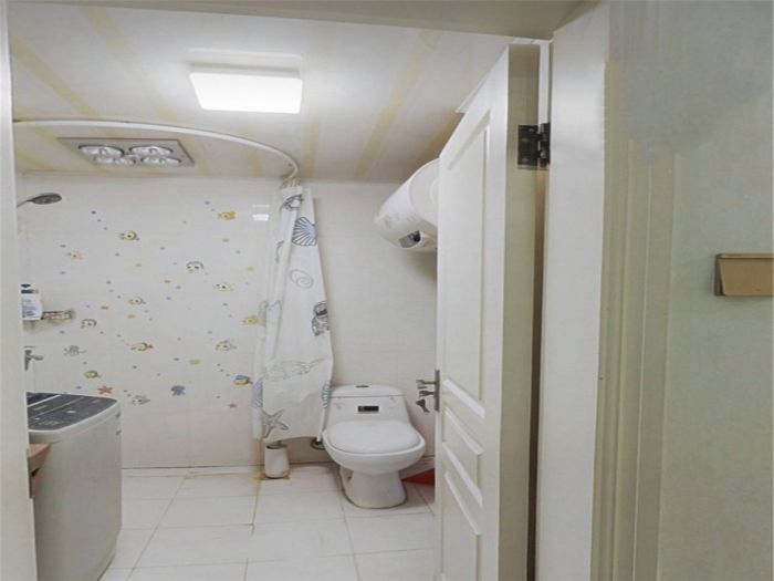 凤凰莱茵苑 1室1厅1卫 42m&sup2;