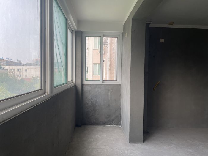 东昇花园 3室2厅2卫 159m&sup2;