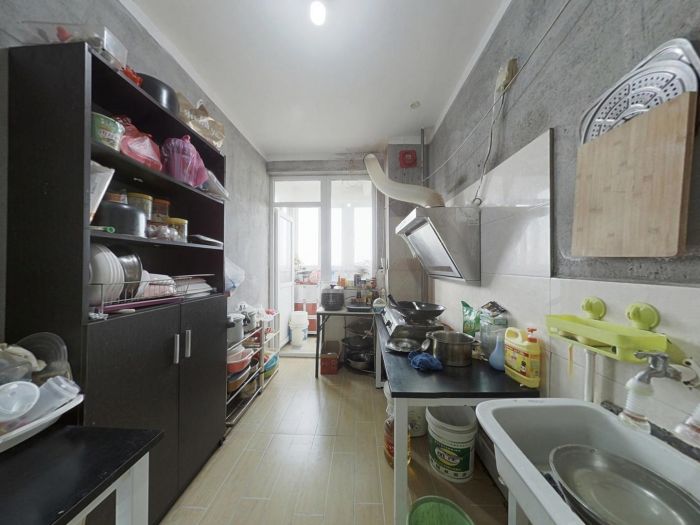 龙潭福里 4室2厅2卫 140m&sup2;