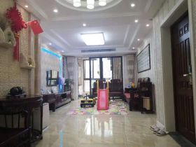 德诚翠湖湾 3室2厅2卫 136m&sup2;