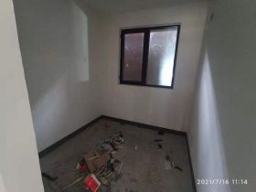 绿地新里城 3室2厅1卫 91m&sup2;