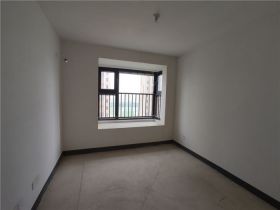 绿地新里城 3室2厅2卫 106m&sup2;