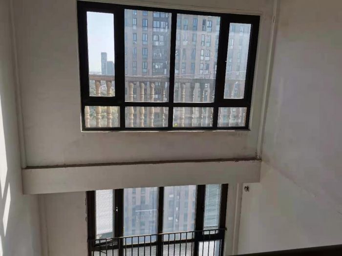 莱茵河畔 3室1厅1卫 134m&sup2;