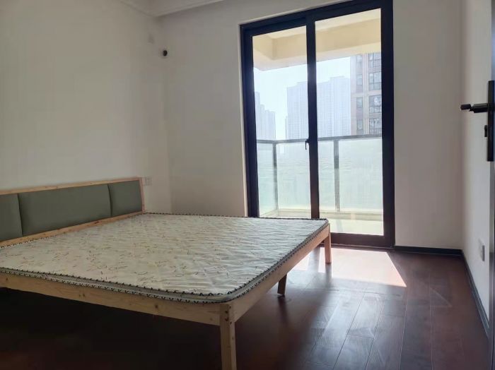 云樾东方 3室2厅2卫 135m&sup2;