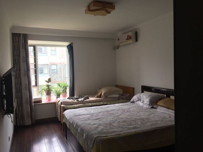 江海名苑南区 3室2厅2卫 145m&sup2;