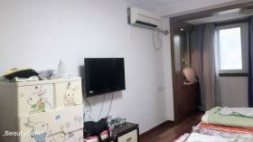 华侨花苑 3室2厅2卫 150m&sup2;