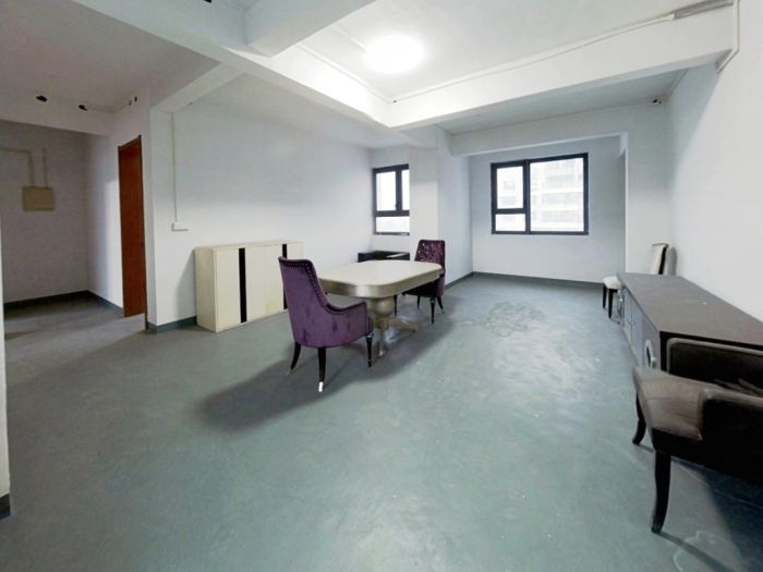 圆融广场公馆 3室2厅1卫 155m&sup2;