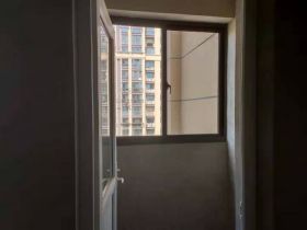 紫东南苑南区 3室2厅1卫 122m&sup2;