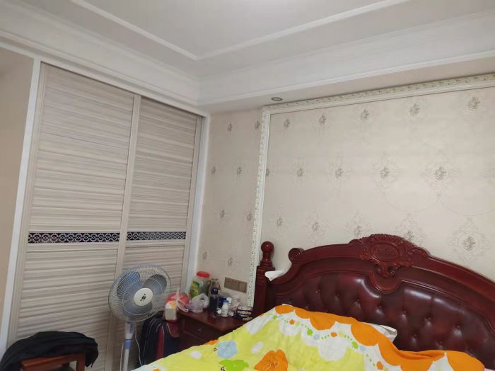 紫东花苑 4室2厅1卫 128m&sup2;