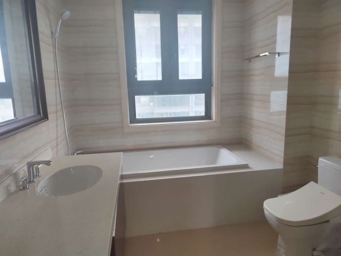 圆融广场公馆 3室2厅2卫 183m&sup2;