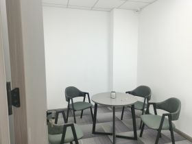 江海大厦 4室2厅0卫 200m²