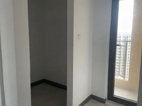 绿地新里城 3室2厅2卫 106m&sup2;