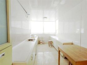 炜建花苑 3室2厅1卫 132m&sup2;