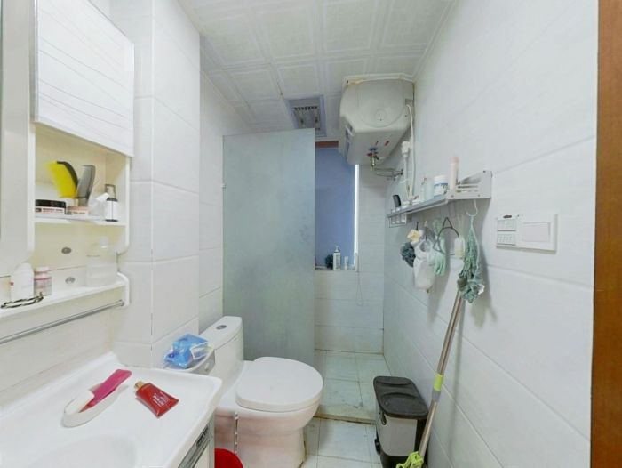 起凤园 2室1厅1卫 75m&sup2;