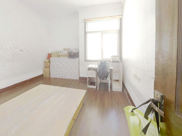 新桥新村 3室1厅1卫 70m&sup2;
