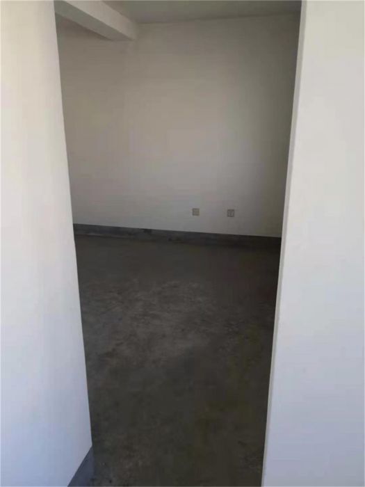 星湖花园 3室2厅2卫 205.3m&sup2;