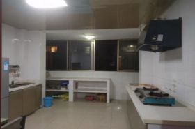 新胜花苑 5室2厅1卫 125m&sup2;