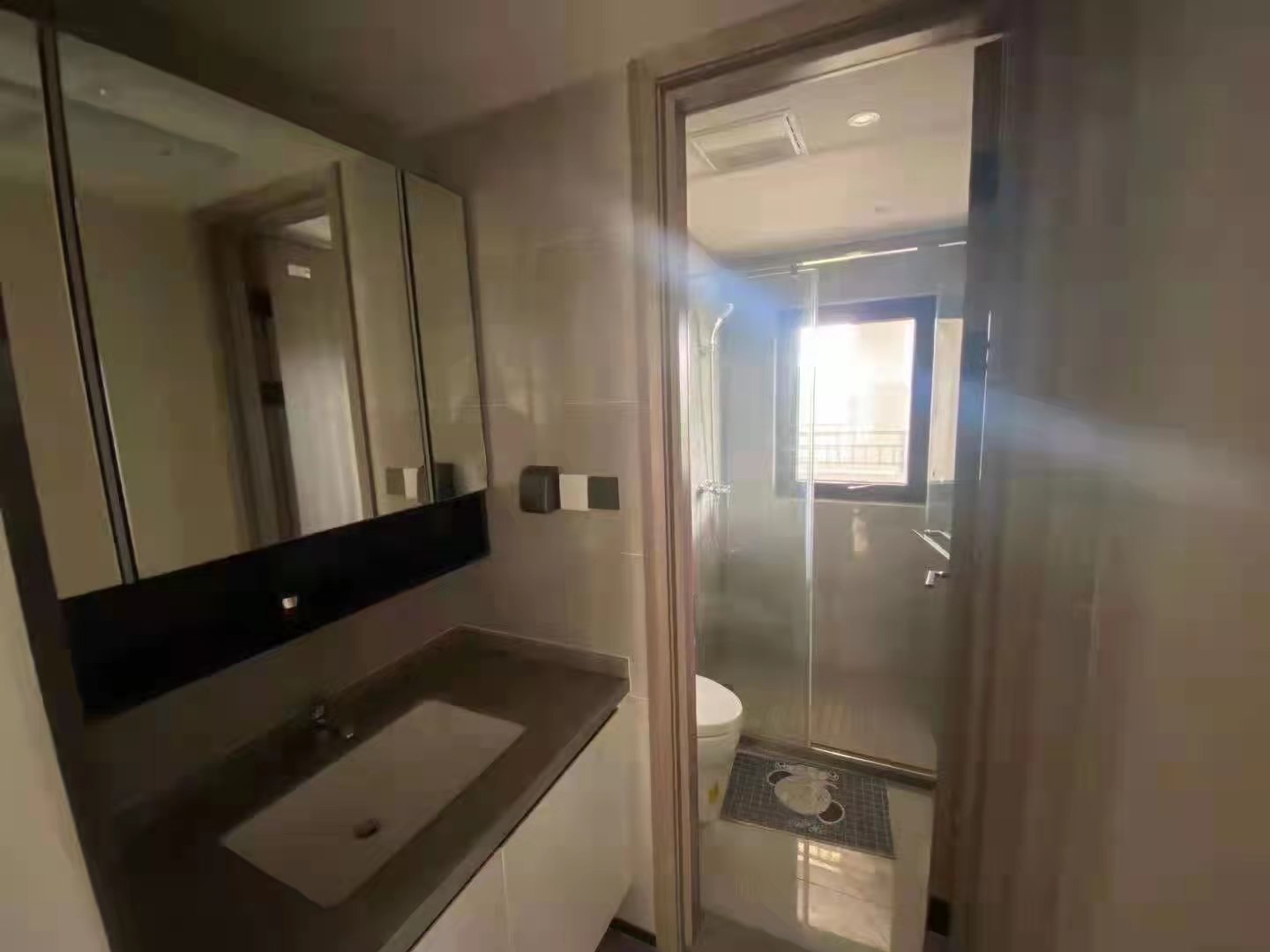 万科有湖（翡翠心湖） 3室2厅2卫 127.8m&sup2;