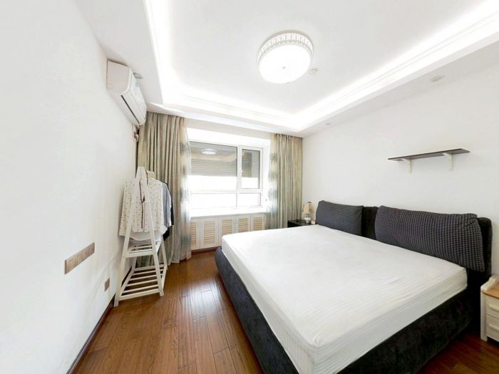 弘阳上城 3室2厅2卫 133m&sup2;