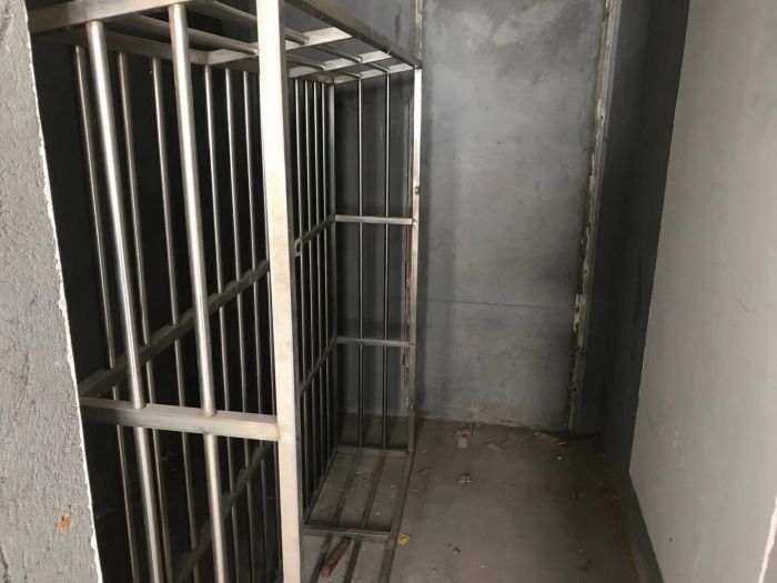 外滩小区 5室3厅2卫 222m²