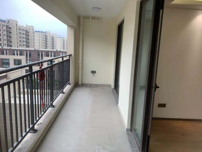 春风南岸东园 4室2厅2卫 136m&sup2;