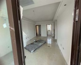 绿地新里城 3室2厅2卫 116m&sup2;