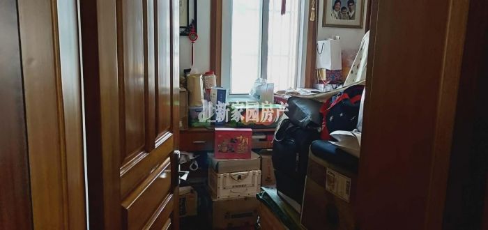 莲花苑 4室2厅1卫 144.8m&sup2;