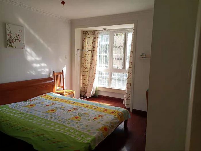 春晖花园 3室2厅2卫 136m&sup2;