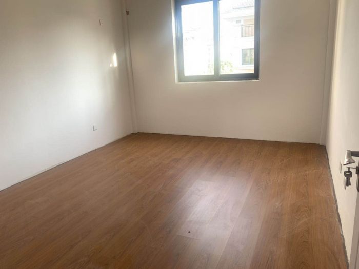 金水湾花园 4室2厅2卫 200m&sup2;