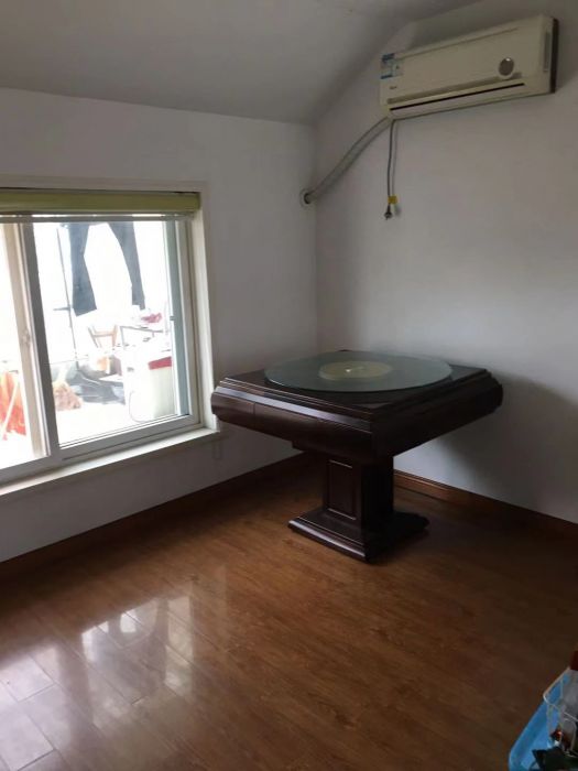 春晖花园 4室2厅2卫 192.00m&sup2;