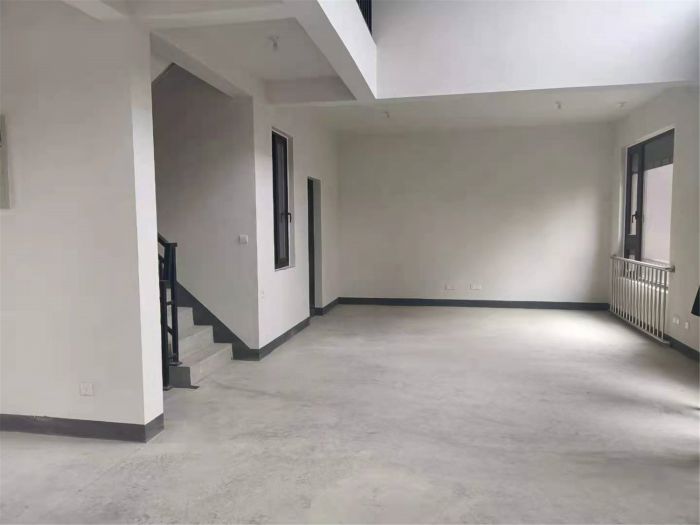 春风南岸西园 5室2厅4卫 204m&sup2;